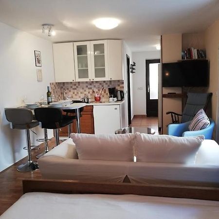 Ferienwohnung Studio Apartman Meli Poreč Exterior foto
